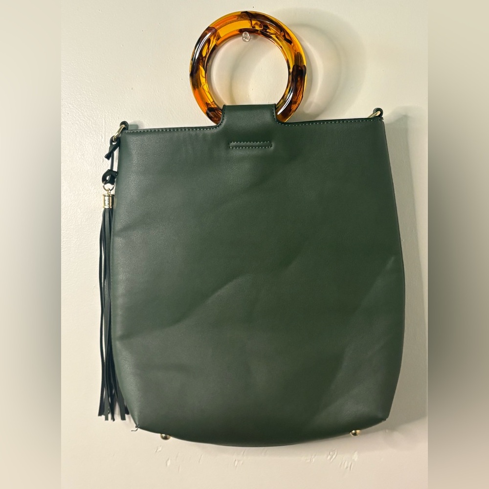 Elegant Green Tote Bag with Tortoise Shell Handle